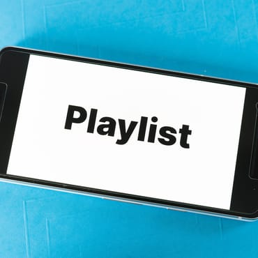 KI in deinen Ohren? Erobert künstliche Intelligenz die Playlists?