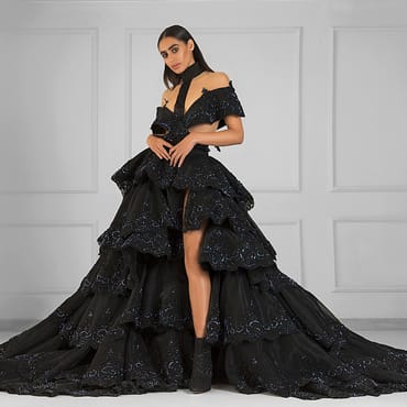 Geheimnisvolle Aura mit Witchy Fashion