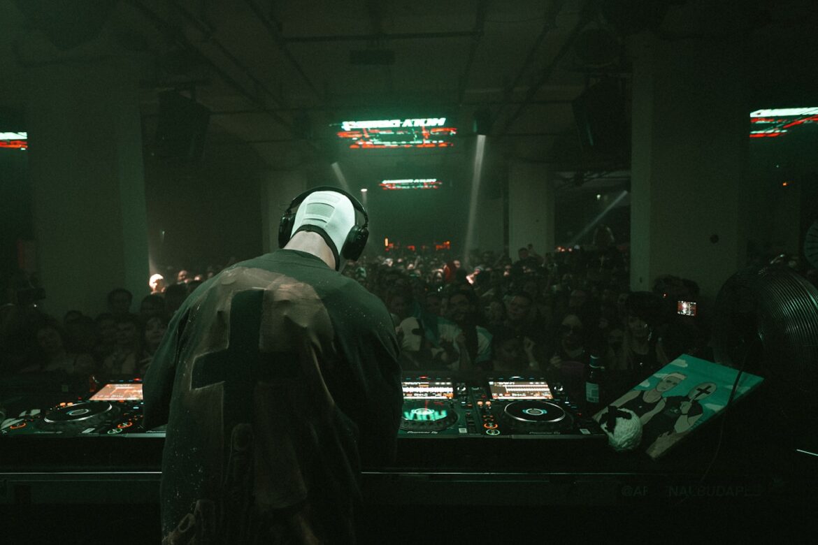 So wurde Tiesto zum Star und warum du ihn heute noch feiern kannst